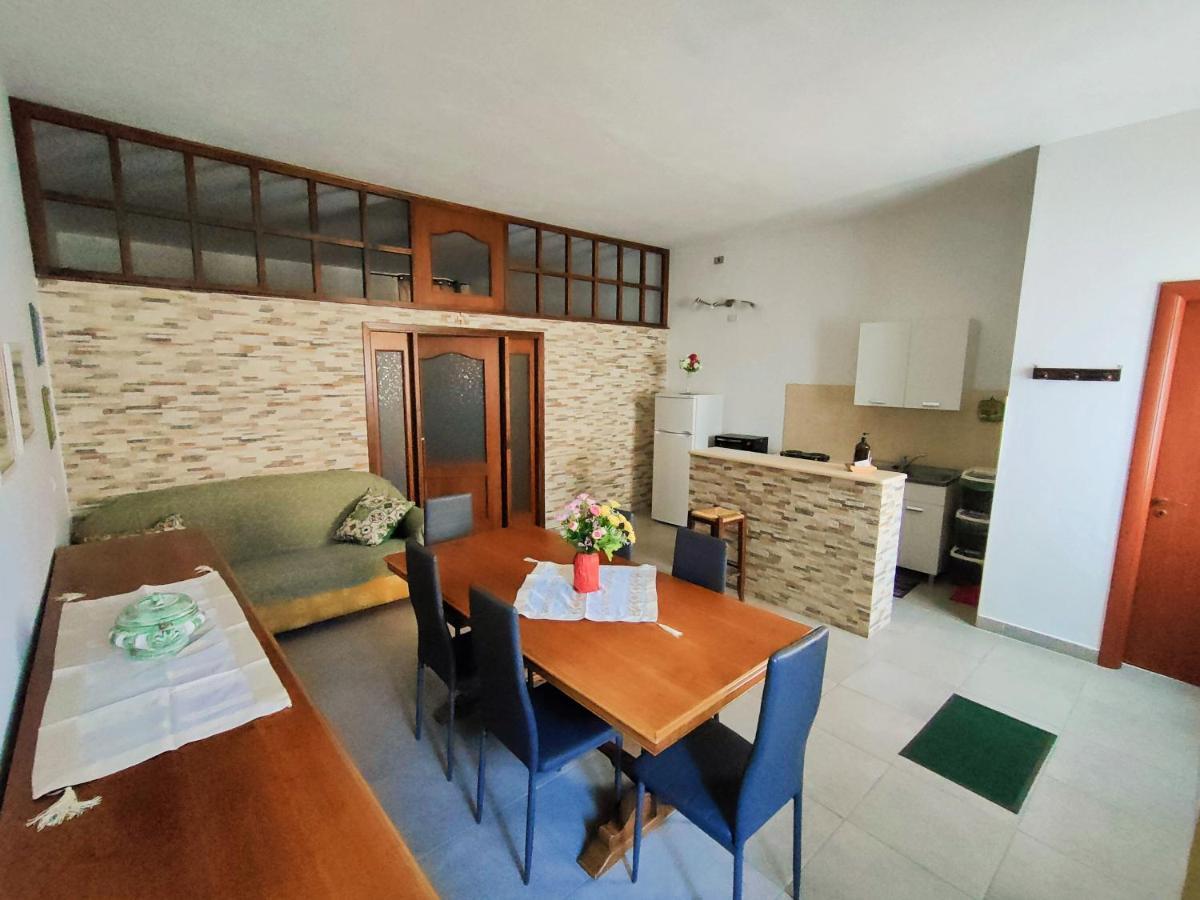 Appartamento Per Turisti Filoxenia Santa Severina Exterior photo